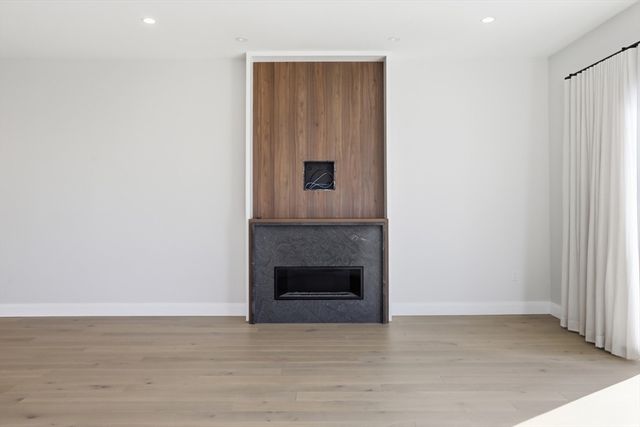 407 E 7th St 2, Boston, MA 02127