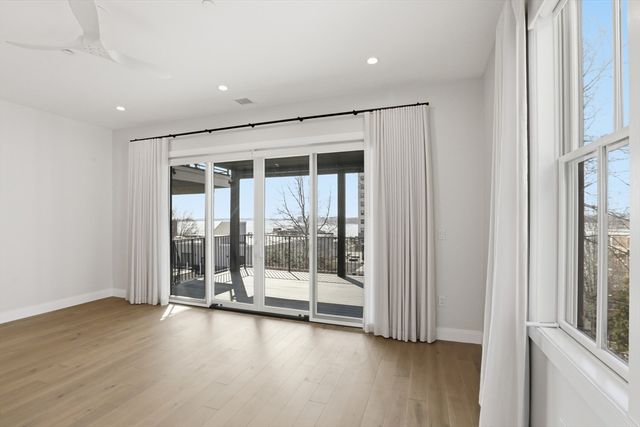 407 E 7th St 2, Boston, MA 02127