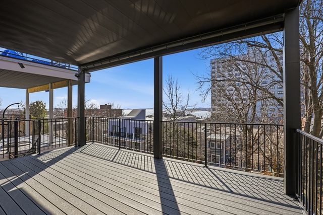 407 E 7th St 2, Boston, MA 02127