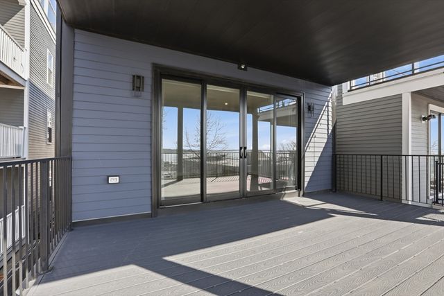 407 E 7th St 2, Boston, MA 02127