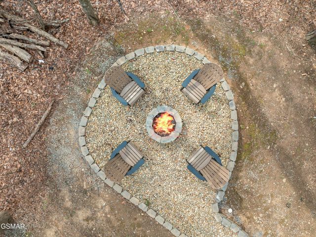 658 Red Bud Lane, Gatlinburg, TN 37738