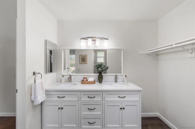 3811 Creststone, San Diego, CA 92130