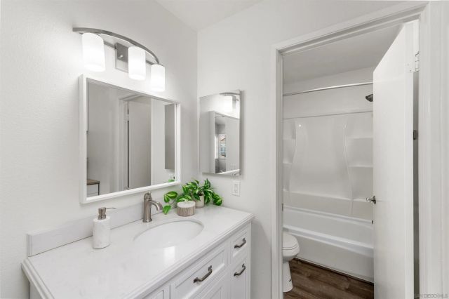 3811 Creststone, San Diego, CA 92130