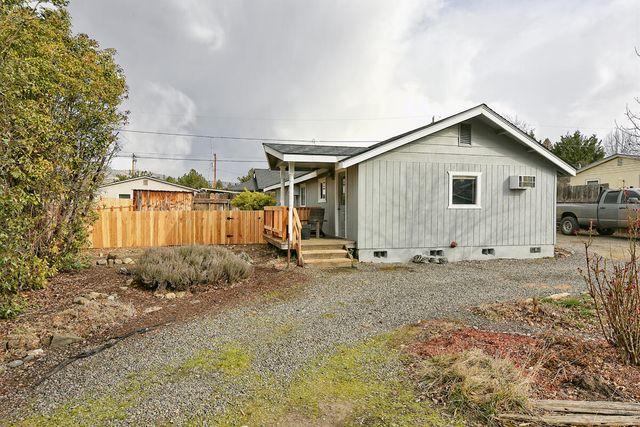 1808 Spring Street, Medford, OR 97504