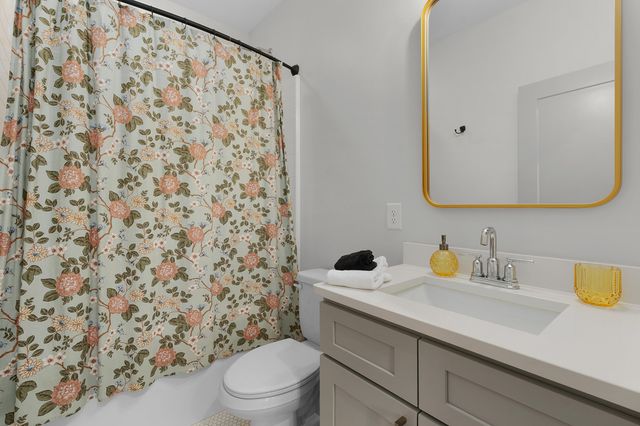 1137 Pierce Avenue, Chattanooga, TN 37403