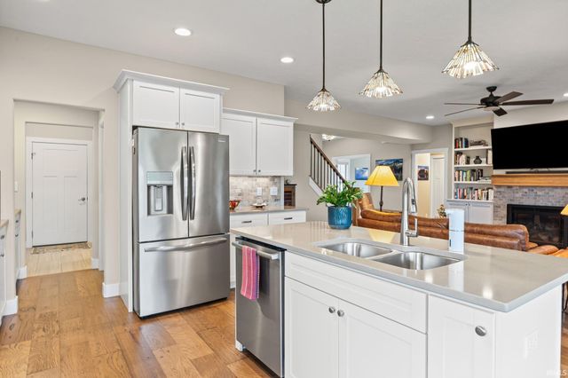 4350 Admirals Cove Drive, Lafayette, IN 47909