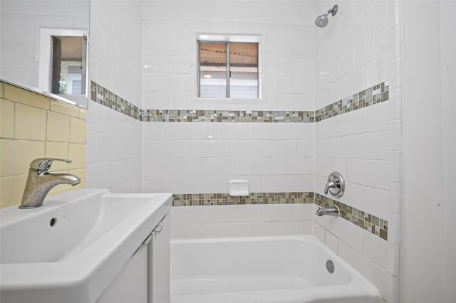 1217 Heights Boulevard 6, Houston, TX 77008