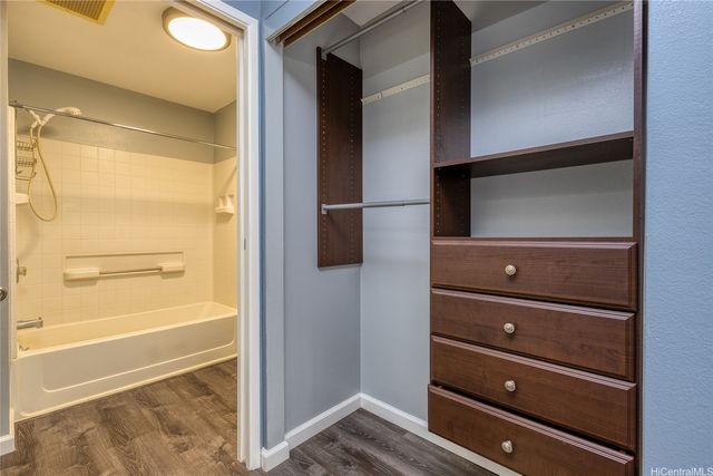 95-1011 Kaapeha Street 77, Honolulu, HI 96789