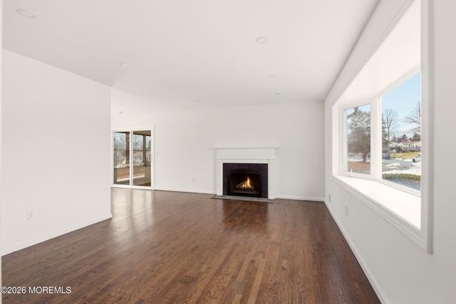 1041 Mulberry Place, Toms River, NJ 08753