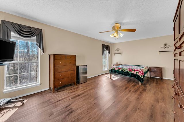 106 E Woodlou Lane, Rogers, AR 72756