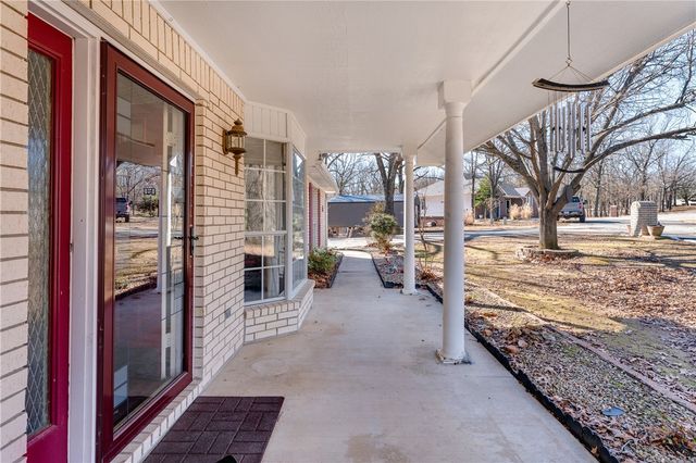 106 E Woodlou Lane, Rogers, AR 72756