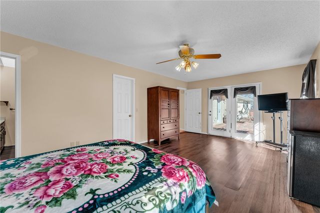 106 E Woodlou Lane, Rogers, AR 72756