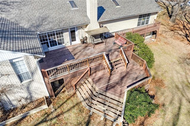 106 E Woodlou Lane, Rogers, AR 72756