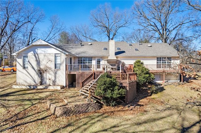 106 E Woodlou Lane, Rogers, AR 72756