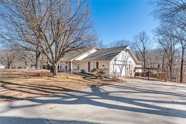 106 E Woodlou Lane, Rogers, AR 72756
