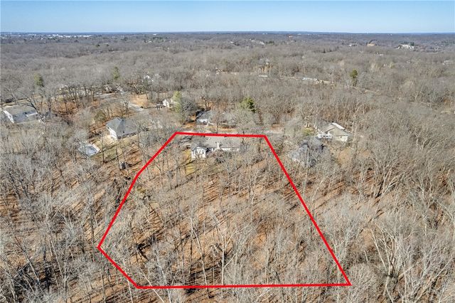 106 E Woodlou Lane, Rogers, AR 72756