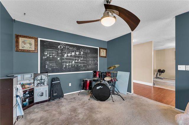 106 E Woodlou Lane, Rogers, AR 72756