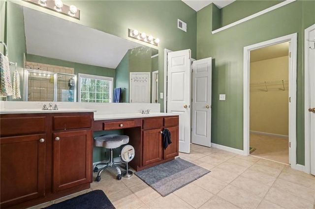 1147 Silvergate Lane S, Mableton, GA 30126