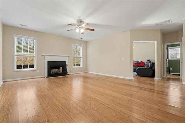 1147 Silvergate Lane S, Mableton, GA 30126