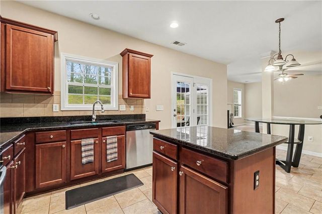 1147 Silvergate Lane S, Mableton, GA 30126