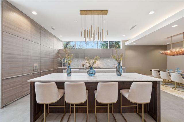 4211 Markham Street, Houston, TX 77027