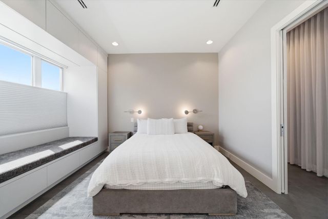 4211 Markham Street, Houston, TX 77027