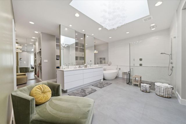 4211 Markham Street, Houston, TX 77027