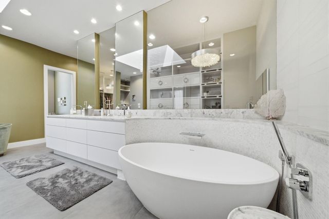 4211 Markham Street, Houston, TX 77027