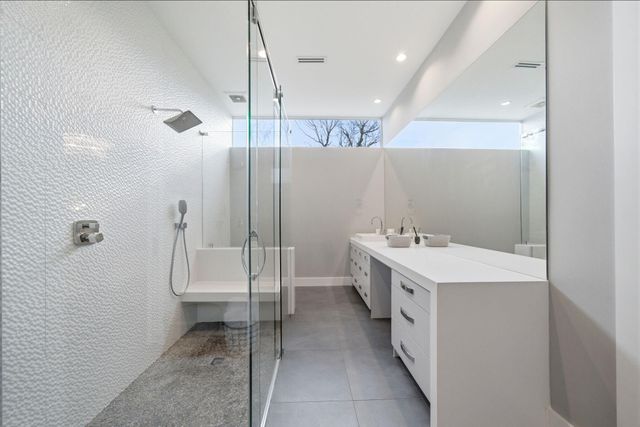 4211 Markham Street, Houston, TX 77027