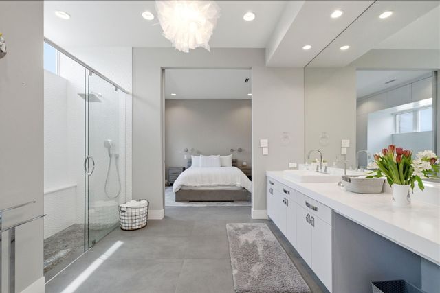 4211 Markham Street, Houston, TX 77027