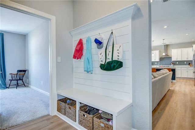 313 Maycox LN, Chesapeake, VA 23322