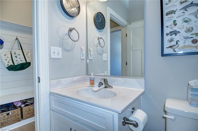 313 Maycox LN, Chesapeake, VA 23322