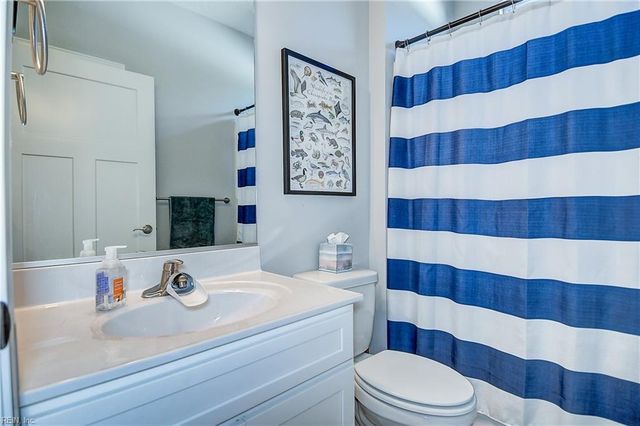 313 Maycox LN, Chesapeake, VA 23322