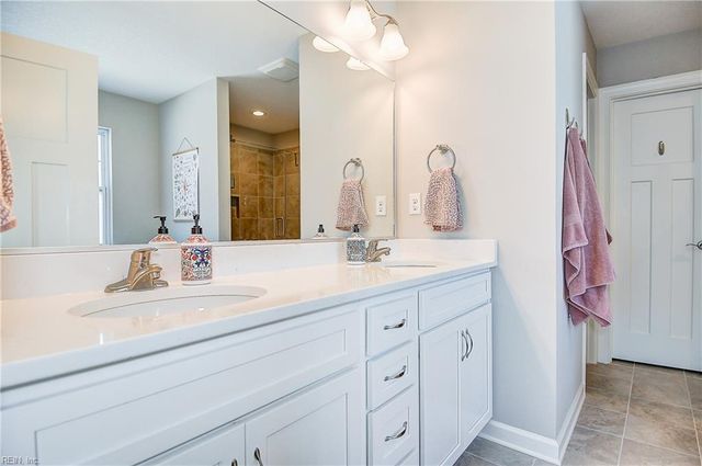 313 Maycox LN, Chesapeake, VA 23322