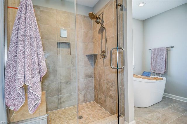 313 Maycox LN, Chesapeake, VA 23322