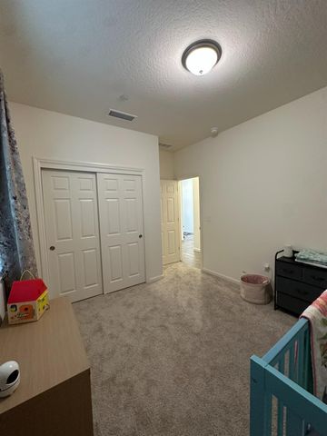 6606 E Carmen Ave, Fresno, CA 93727