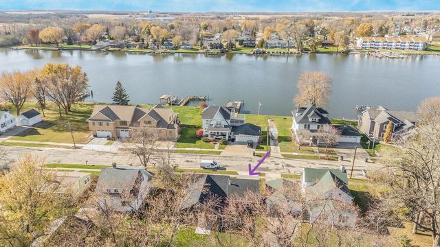 303 S 1ST AVENUE, Winneconne, WI 54988