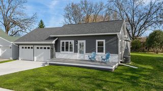 303 S 1ST AVENUE, Winneconne, WI 54988