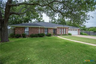 1012 Pin Oak Drive, Belton, TX 76513