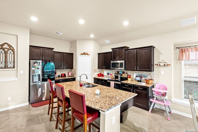 5611 Strimple St, New Braunfels, TX 78132