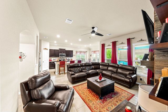 5611 Strimple St, New Braunfels, TX 78132