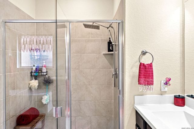 5611 Strimple St, New Braunfels, TX 78132