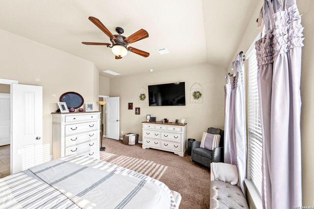 5611 Strimple St, New Braunfels, TX 78132
