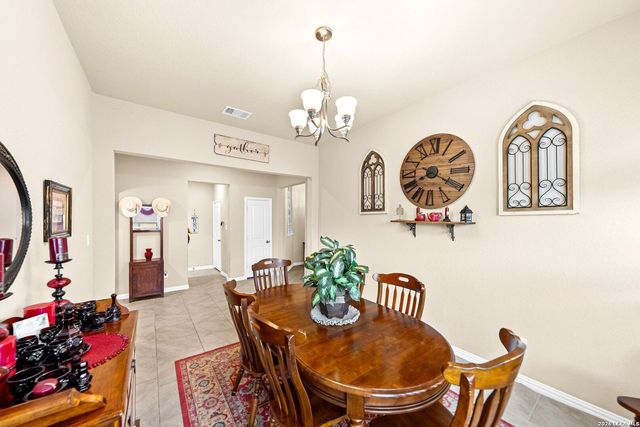 5611 Strimple St, New Braunfels, TX 78132