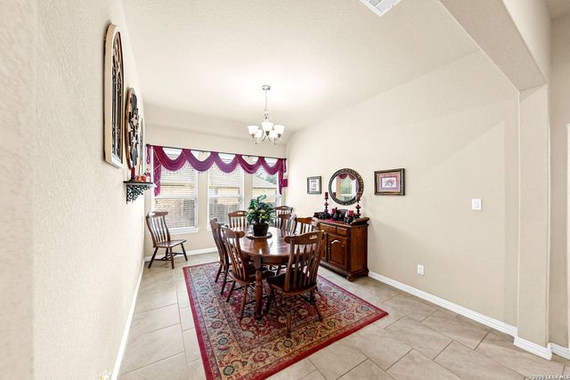 5611 Strimple St, New Braunfels, TX 78132