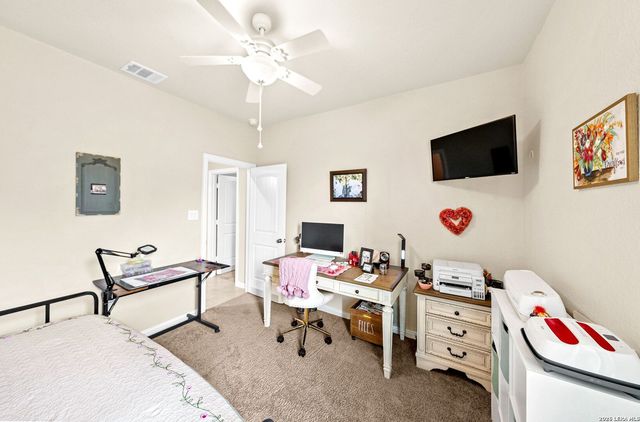 5611 Strimple St, New Braunfels, TX 78132