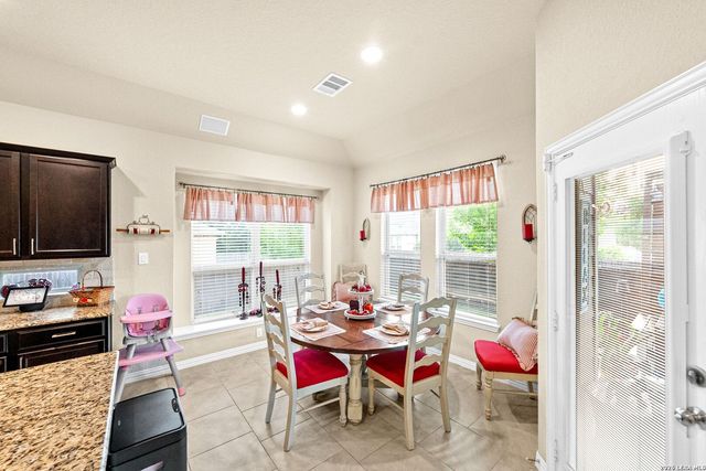 5611 Strimple St, New Braunfels, TX 78132