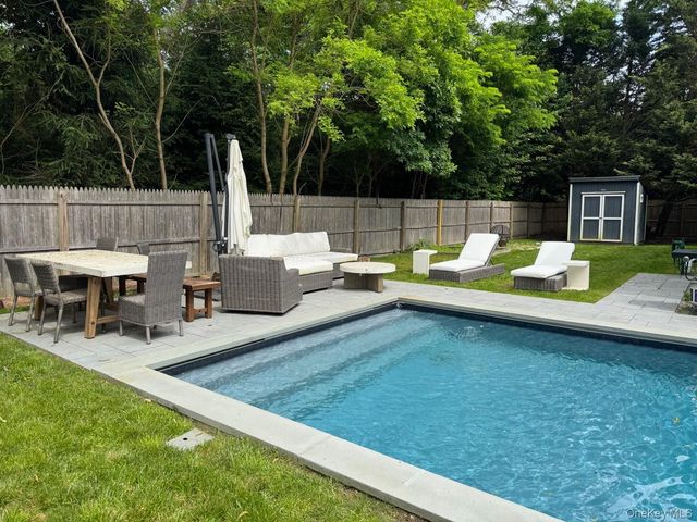 10 Cedar Avenue, Southampton, NY 11968