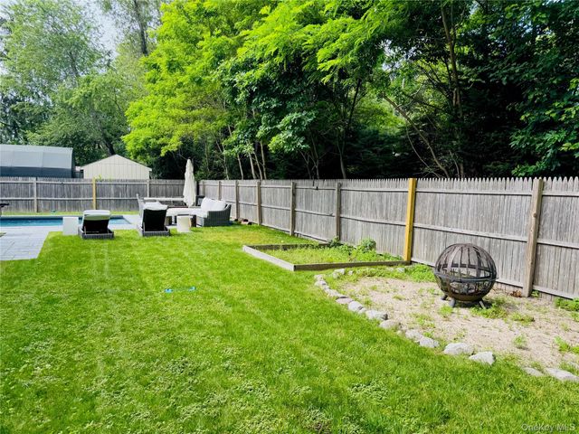 10 Cedar Avenue, Southampton, NY 11968