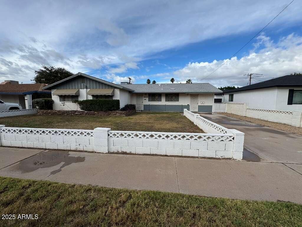 3844 N 34th Place, Phoenix, AZ 85018